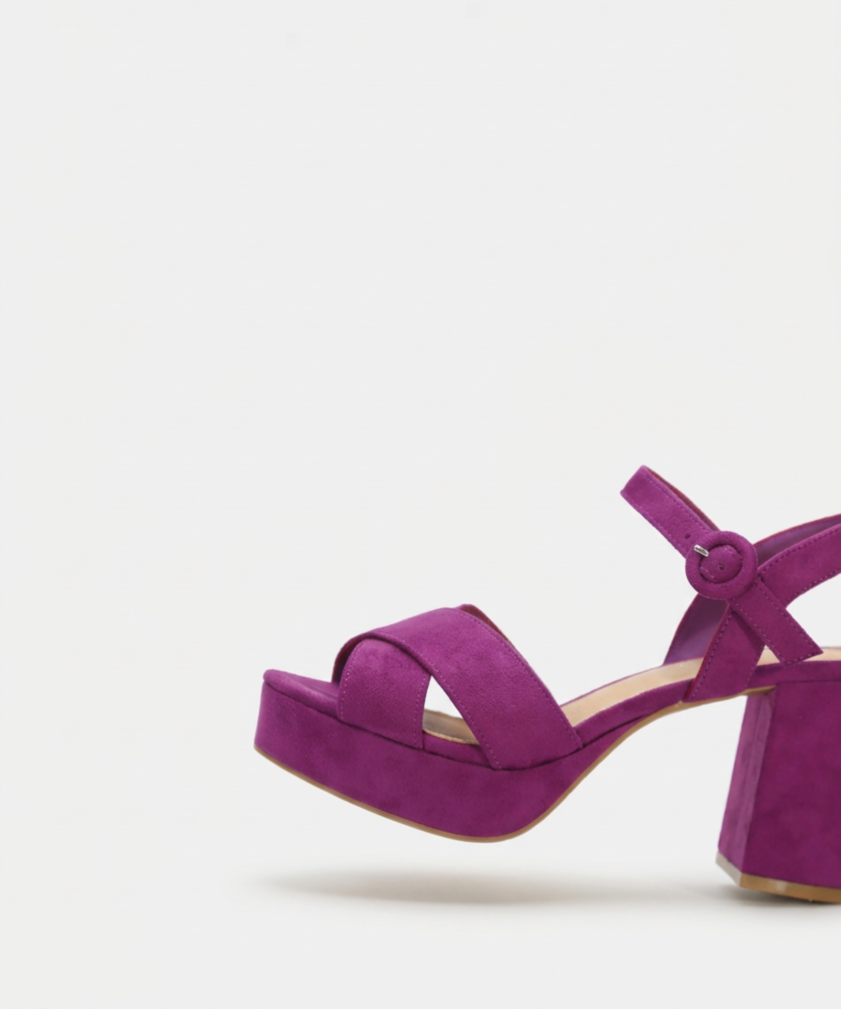 Sand&aacute;lia salto tiras cruzadas image number null